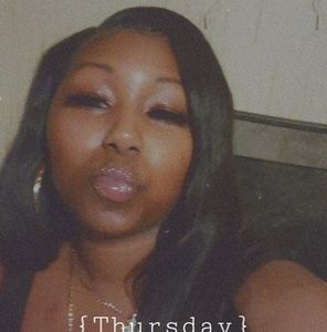 Meet your Posher, Simone